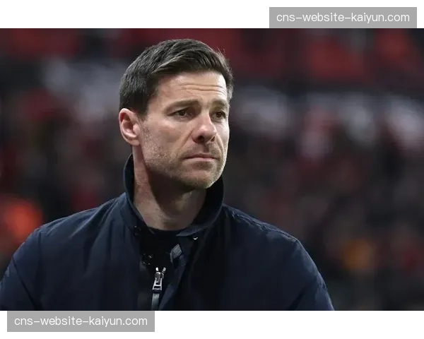 深度战术：解析哈维-阿隆索治下勒沃库森的边翼卫进攻体系