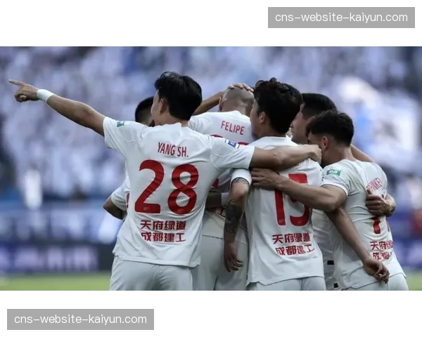 通讯:逆境中的一分,津门虎十人作战客场逼平蓉城彰显韧性